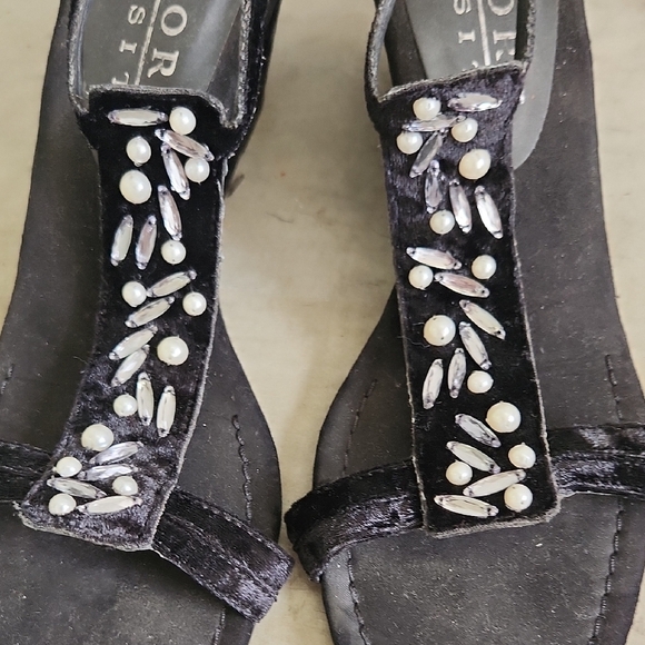 New York Transit Black Wedge Heels with Mesh Design - Picture 3 of 11